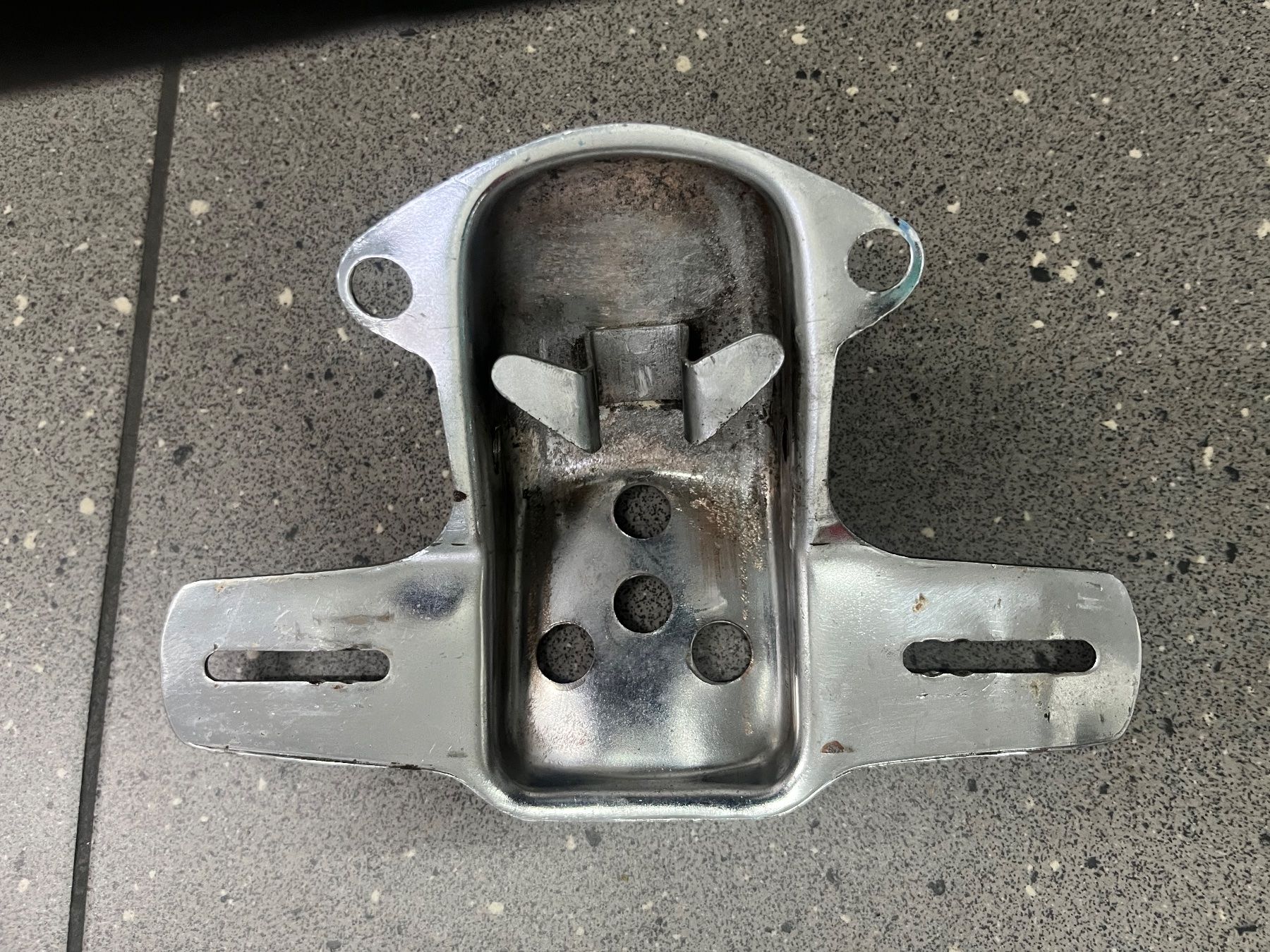 Strada: Honda CB 750 four Rücklichthalter – Usato da Läufelfingen venduto da Columbus06 1