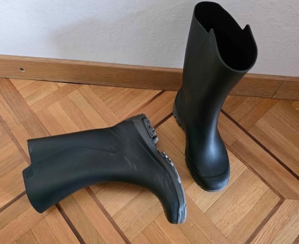 Schuhe für Jungen: Bottes de pluie, pointure 28/29 – Gebraucht aus La Conversion von Bonecka 1
