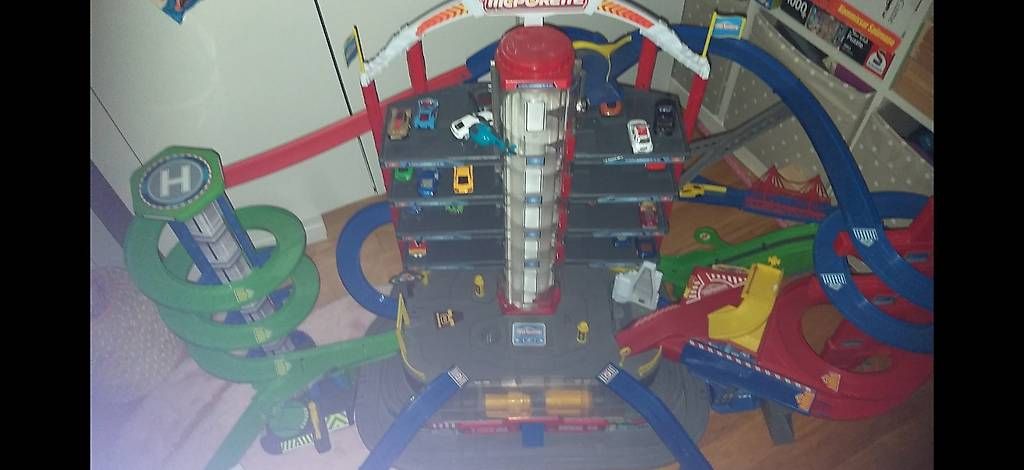 Spielzeuge: Parkhaus mit Lift – Gebraucht aus Wangen ZH von oky-doky 2