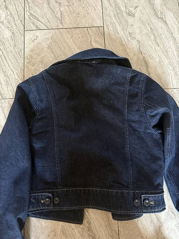 Giacche: COS Dark Denim Jacket 38 – Usato da Zürich venduto da Aes_1290 4