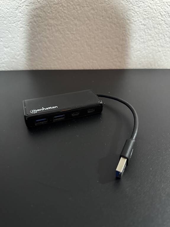 Hubs & Switches: Hub USB A 2x USB C 2x USB A – D'occasion à Vevey par diogodasilva_