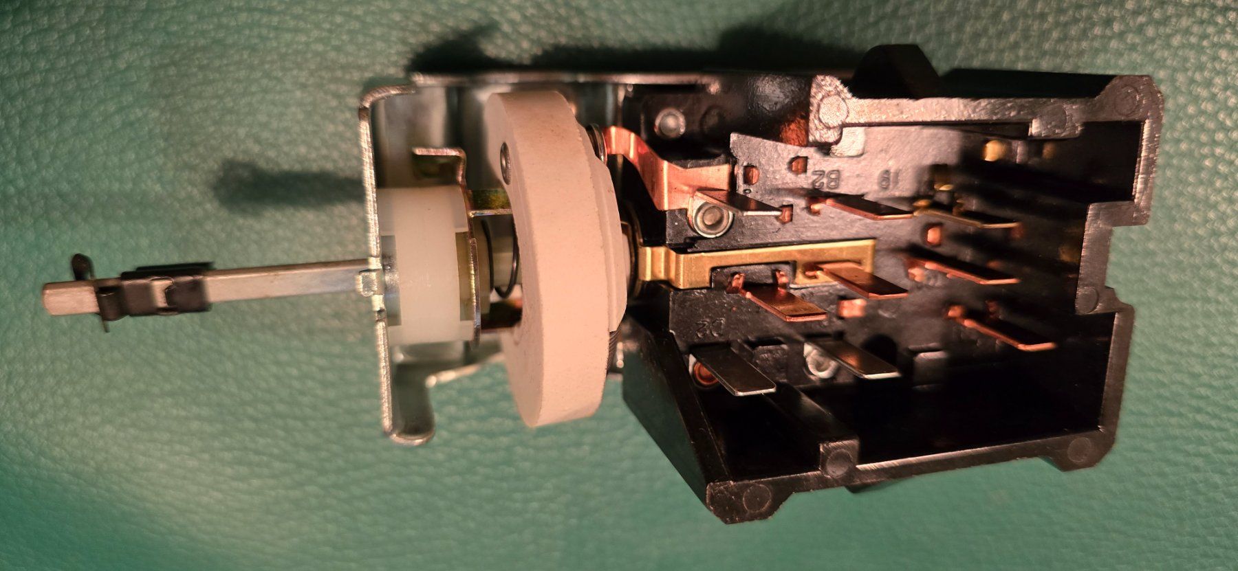 Ford Tutti pezzi di ricambio auto: Rhéostat commande phare Ford Bronco E77B-11654-44 NEUF – Nuovo e nell'imballaggio originale da Chamoson venduto da eddygh 3