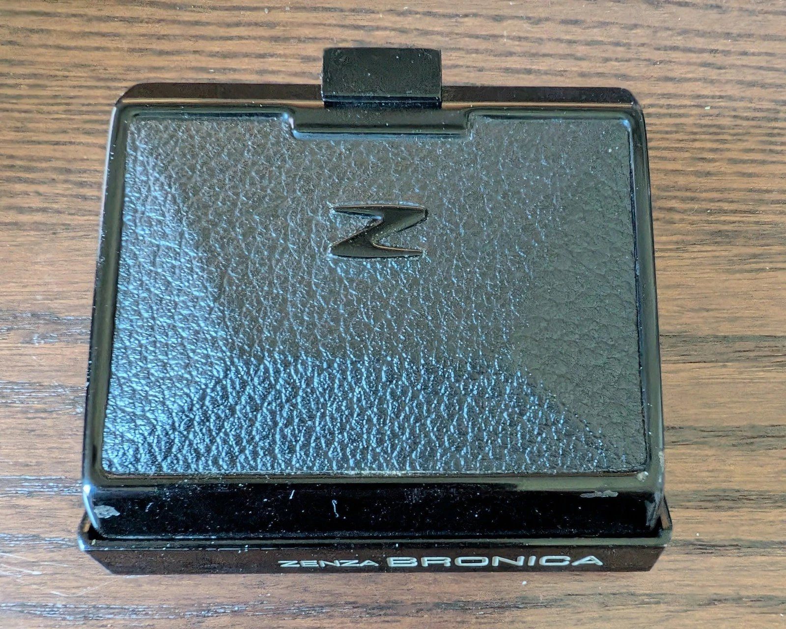 Bronica Fotocamera: Bronica ETR Waist Level Viewfinder – Usato da Zürich venduto da shrekred