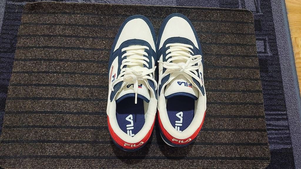 Fila Scarpe da uomo: Chaussures Fila bleues taille 45 – Nuovo (secondo la descrizione) da Cugy VD venduto da Twinsen93