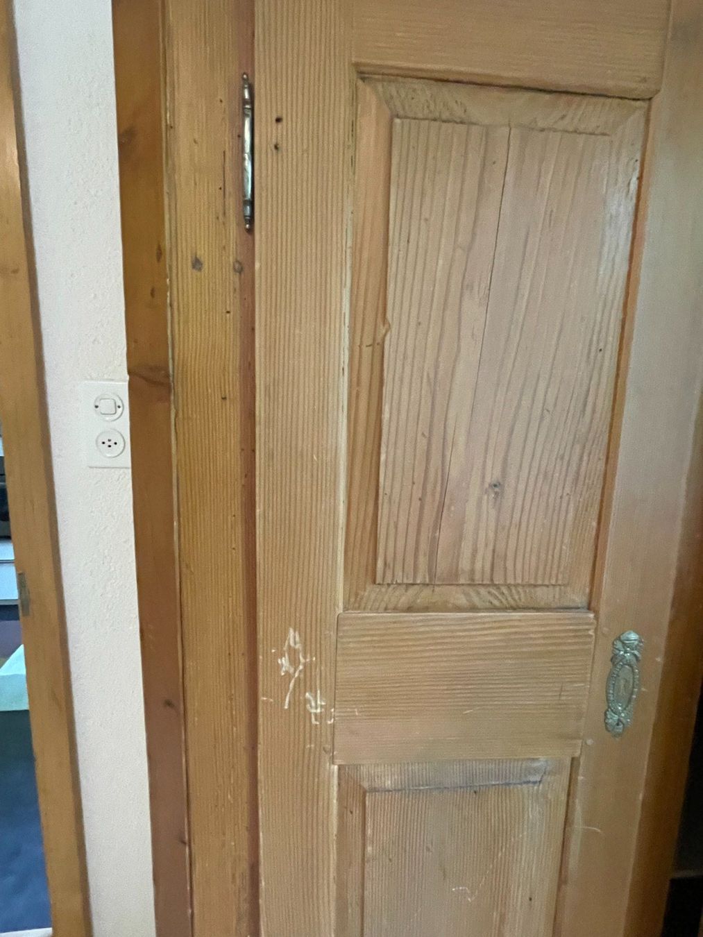 Armadi: alter Bauernschrank Holz – Usato da Niederweningen venduto da mirabet 3