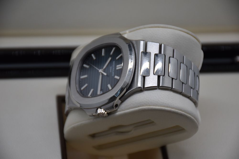 Patek Philippe Nautilus Ref. 5711, Full-Set | Kaufen auf Ricardo