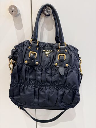 Prada Tasche Nylon blau mit Lederdetails gebraucht