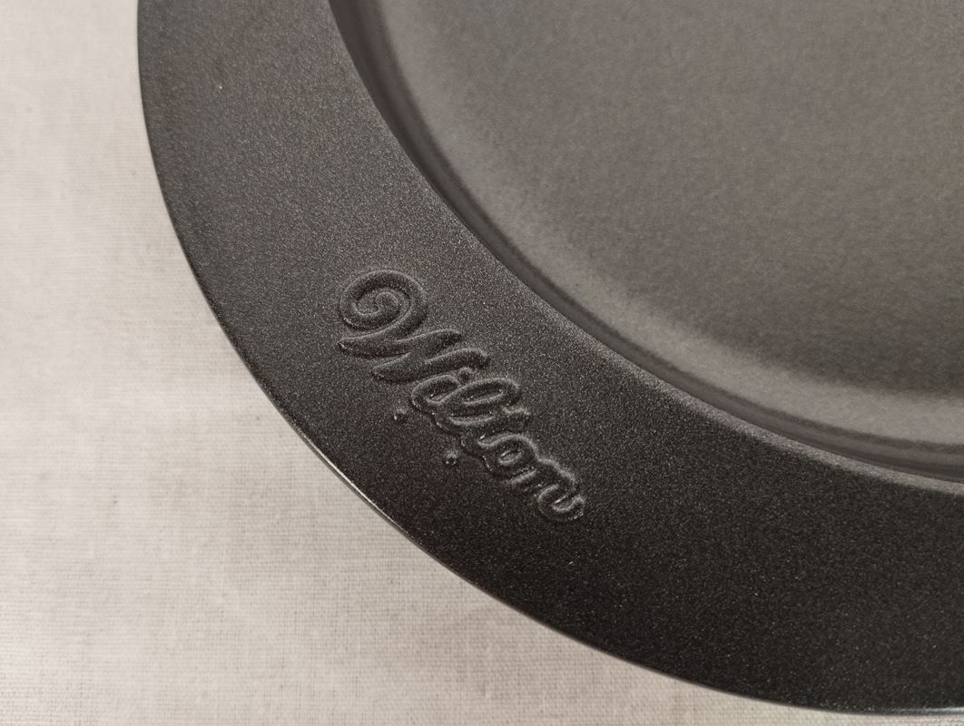 Teglie da forno: WILTON Round Cake Pan Set – Usato da Schübelbach venduto da Restwert_Schubelbach 2