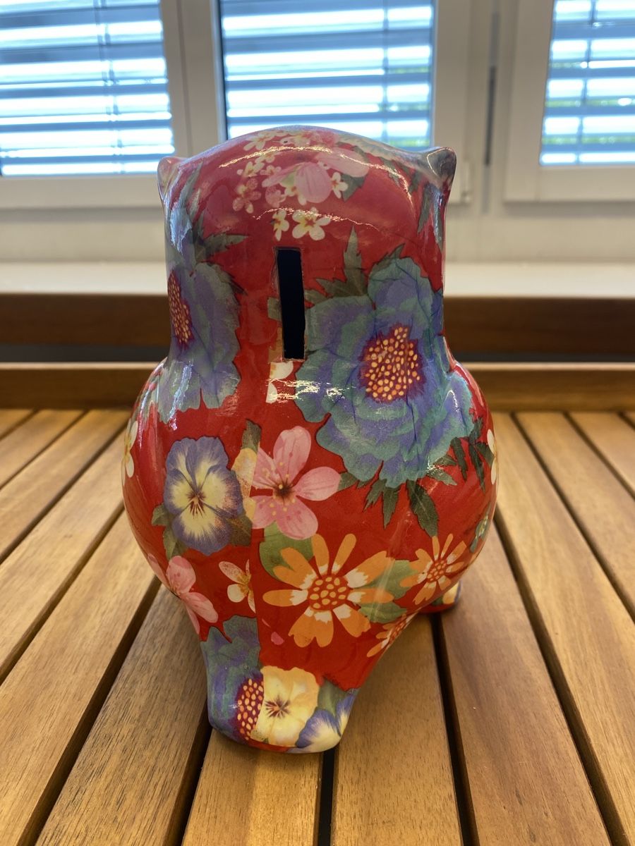 Salvadanai: Sparschwein Eule rot mit Blumenmuster neu – Usato da Alosen venduto da .AMEA. 1