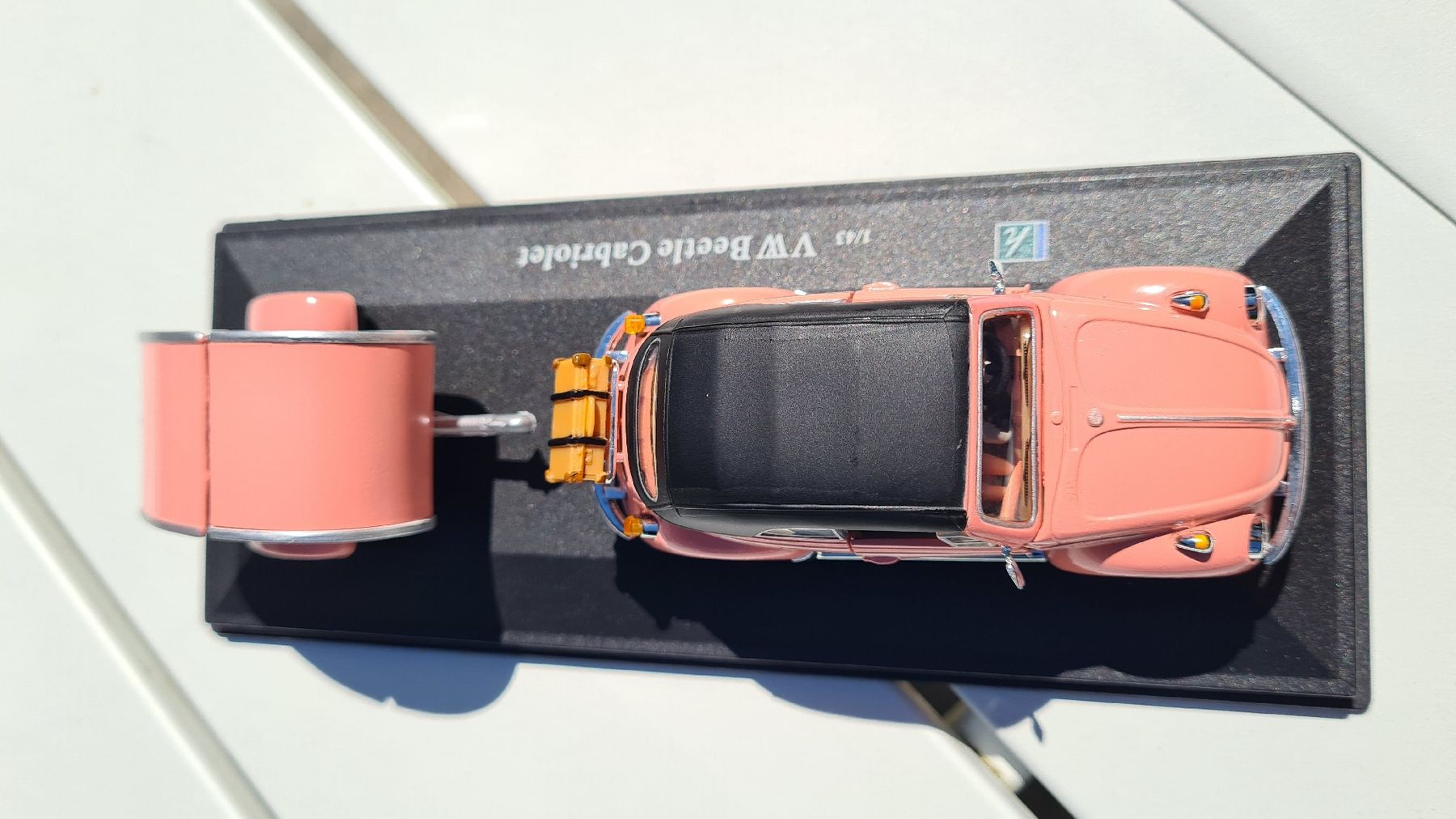 Volkswagen Modellini d'auto: VW Beetle / Käfer Cabriolet mit Wohnwagen 1:43 – Usato da Emmenbrücke venduto da Eichhoefli 3
