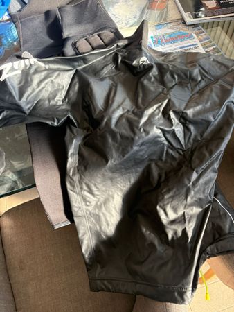 Giacca impermeabile Zhik, taglia M - Perfetta per l'autunno!