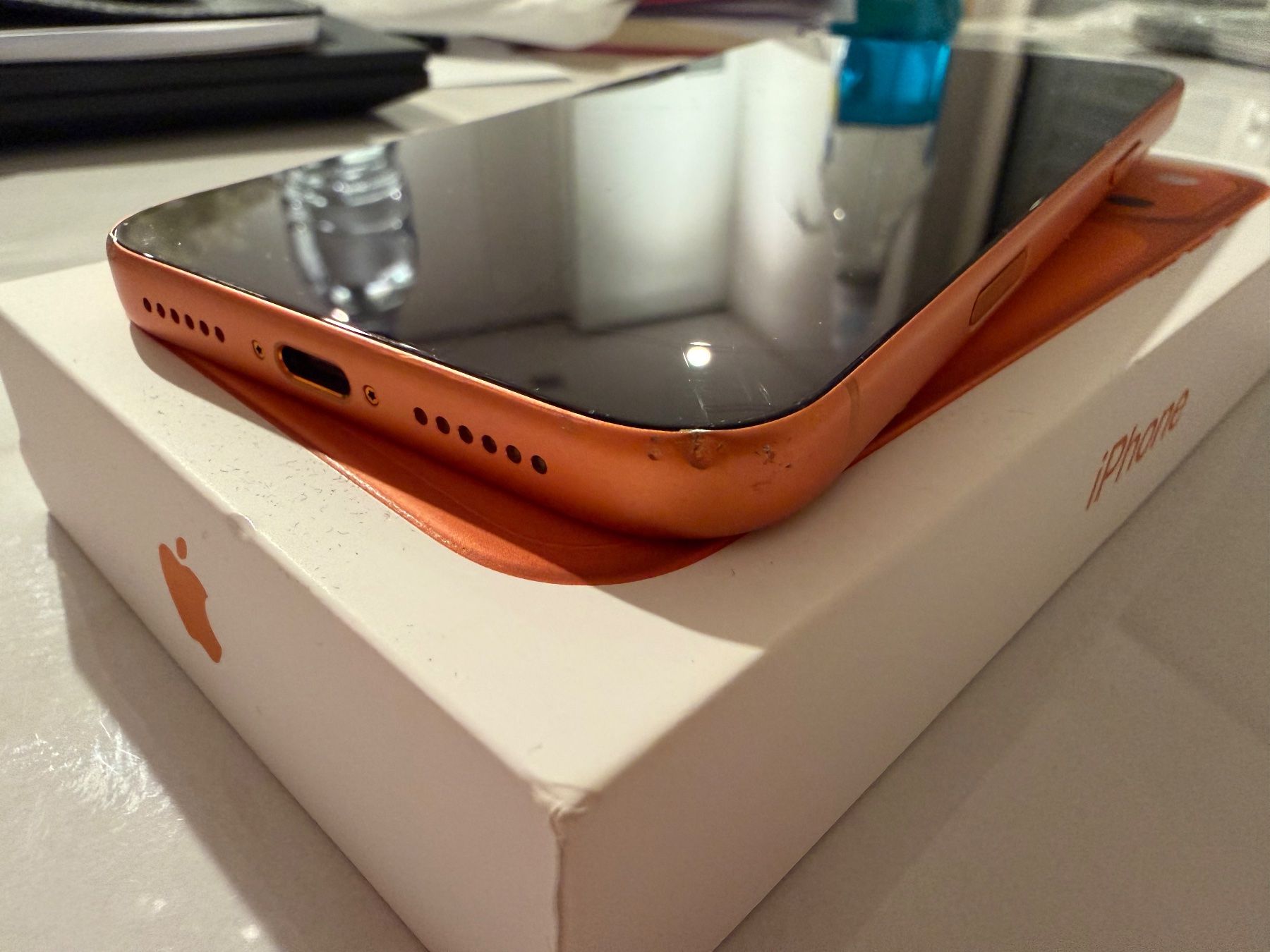 Apple Handys / Smartphones: iPhone 17 Pro Max 256GB Cosmic Orange – Gebraucht aus Brunnen von joc_2xg9 6
