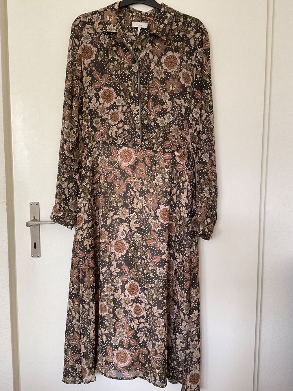 Cinque Kleider: CINQUE Midi Kleid Gr 38 braun mit Taschen – Gebraucht aus Urdorf von alda02