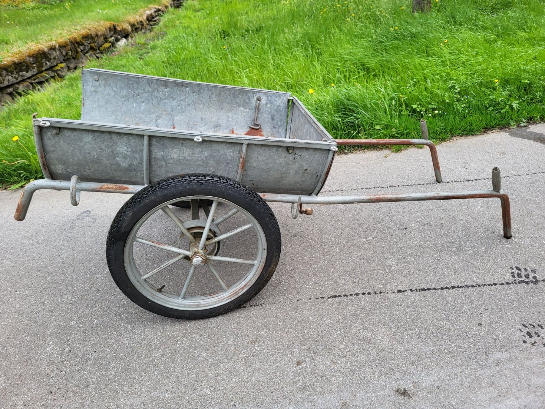 Carriole: Starke Stosskarre – Usato da Brunnen venduto da caro711
