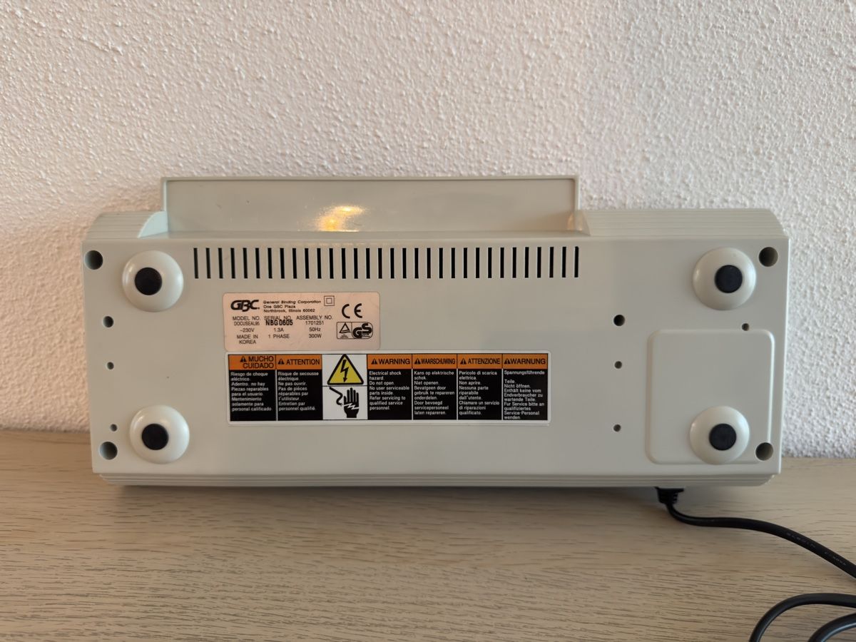 Plastifieuses: GBC DocuSeal 95 Laminiergerät A4, gebraucht – D'occasion à Läufelfingen par Epiktron 1