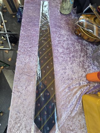 Krawatte Highlander dunkelblau mit Fliegenmuster neu