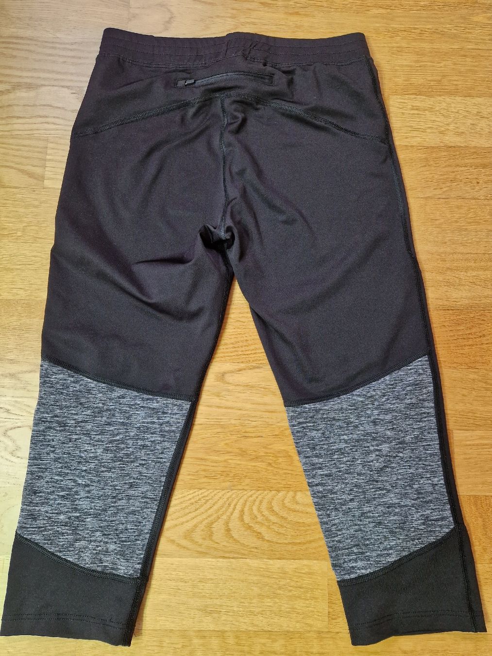 Pantalons: Jogginghose 3/4 Länge, Grösse M – D'occasion à Lyss par katelisa 3