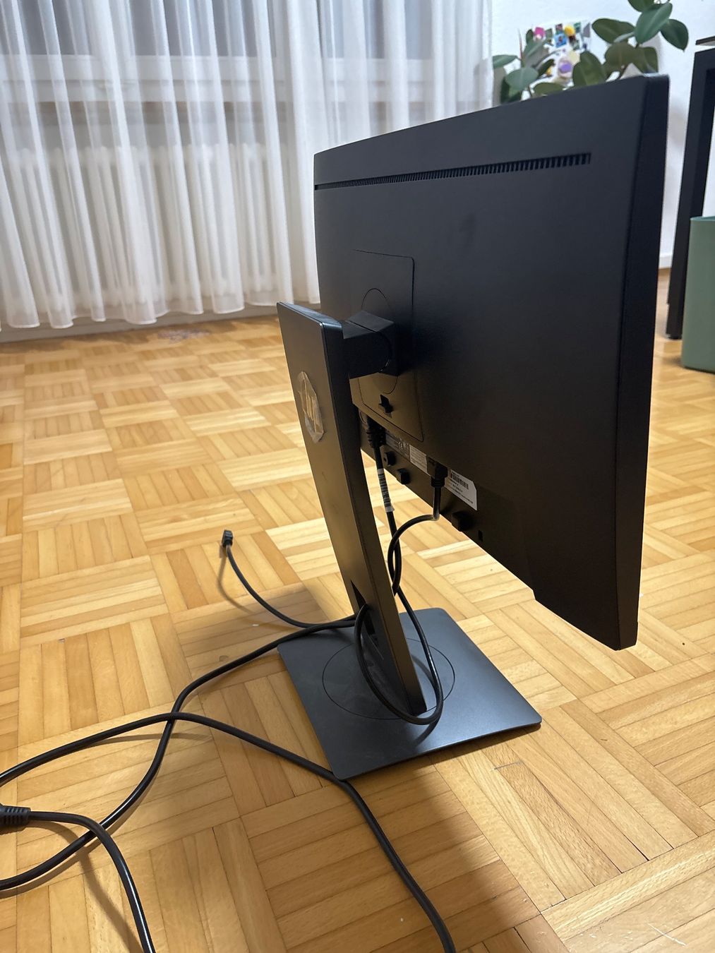 Hewlett Packard Monitor: HP Bildschirm HSTND-9051-L – Usato da Aarau venduto da aargauer88 2