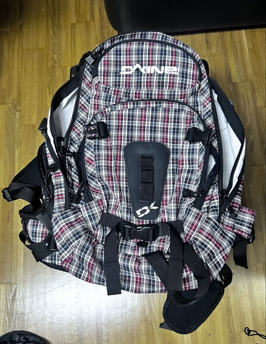 Dakine Zaini: Dakine Rucksack – Usato da Wil SG venduto da fat_t62w