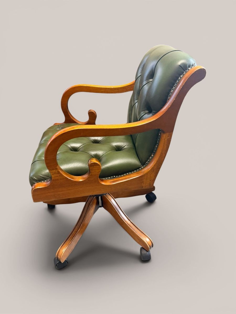 Sedie: Fauteuil de bureau Chesterfield cuir vert pivotant – Usato da Vessy venduto da _Callidus_ 2