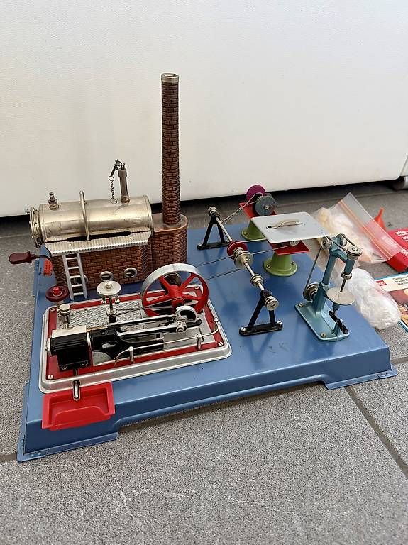 Wilesco Kit di modellismo & Modellini statici: Wilesco Dampfmaschine – Usato da Muri AG venduto da cag733 1