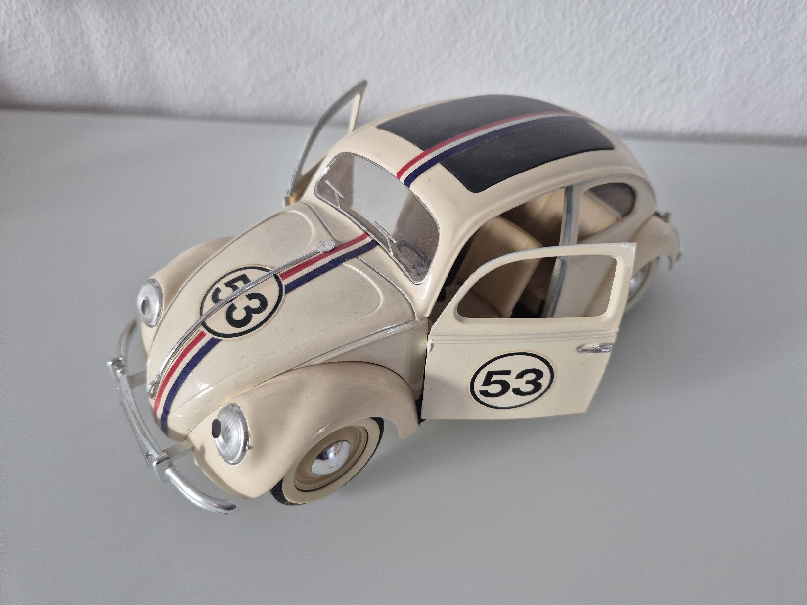 Volkswagen Modellini d'auto: VW Käfer 1:17 Herbie Modellauto Oldtimer – Usato da Trimbach venduto da Ramsi1270 1