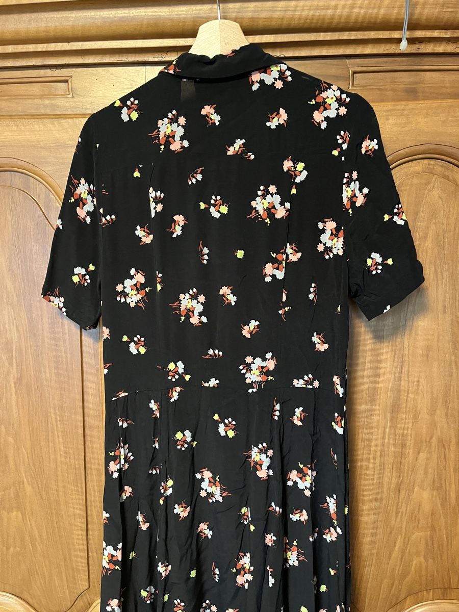 Kleider: Kleid Minus Blumenmuster schwarz Gr. 36 – Gebraucht aus Rotkreuz von zisii 3