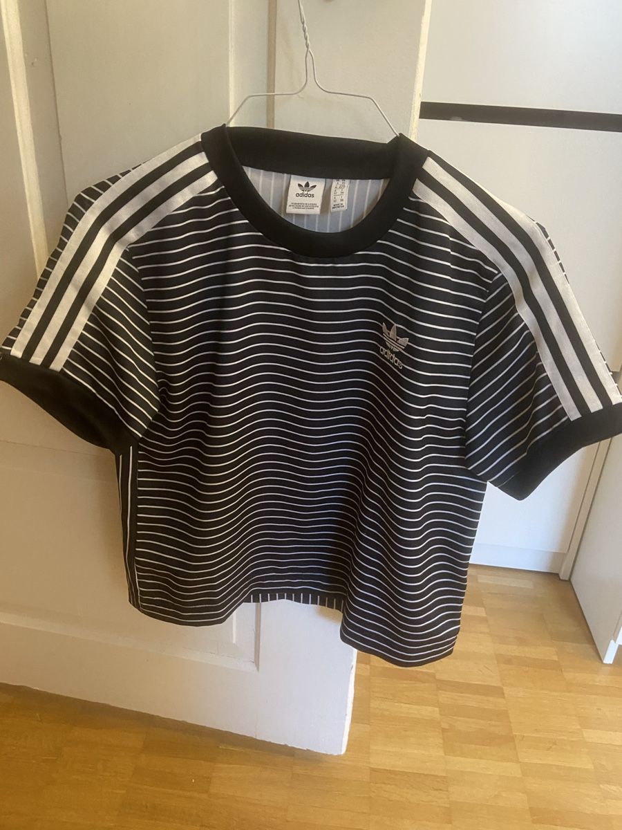 T-shirt: T-shirt Adidas a righe,  – Usato da Volketswil venduto da mel_vh2s
