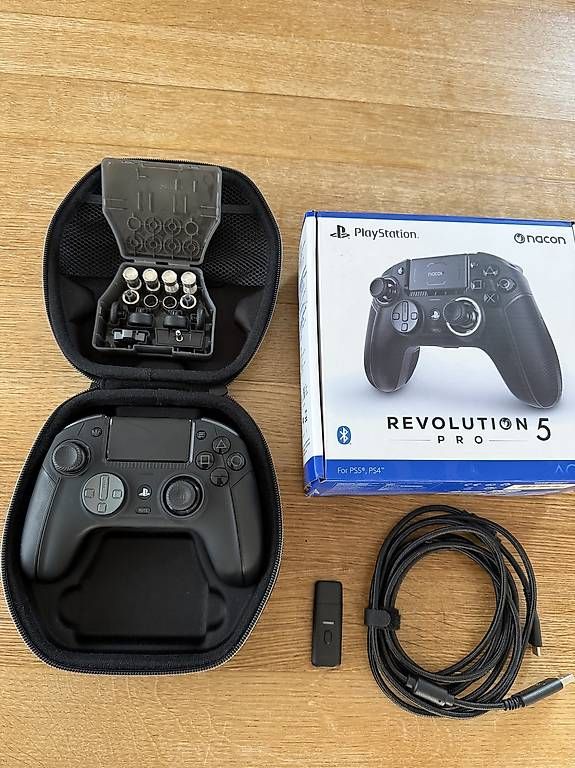 Controller: Nacon Revolution 5 Pro Controller – Usato da Bassersdorf venduto da rob_jj2n 1