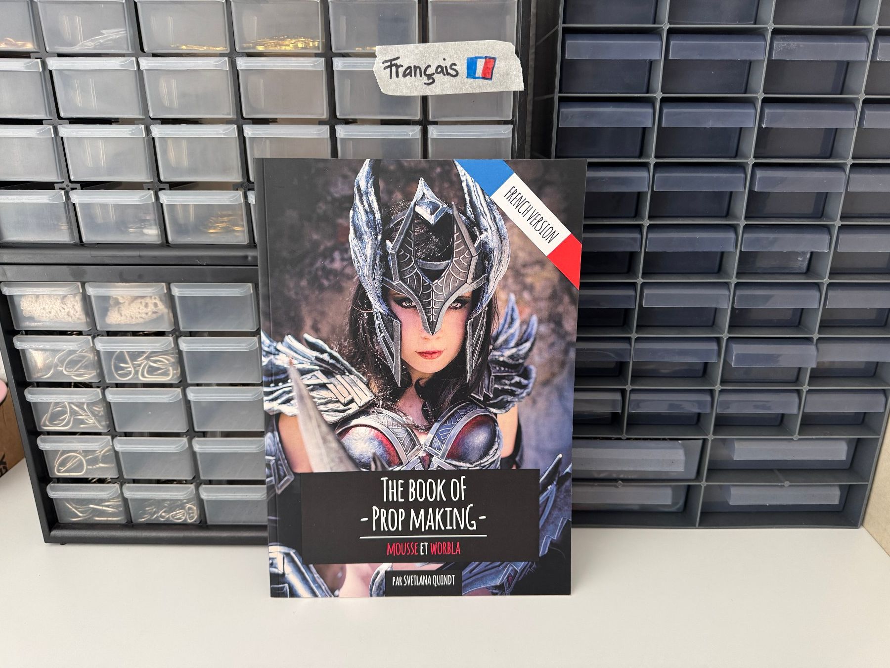 Libri: Kamui Cosplay Tutorial Book: Prop Making Worbla [FR] – Usato da Rheinfelden venduto da Eldritchwitch