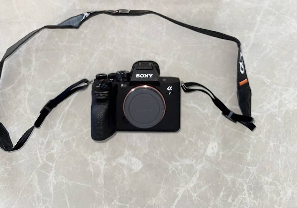Appareil photo: Sony A7IV Body – D'occasion à Thun par sal_2gn8