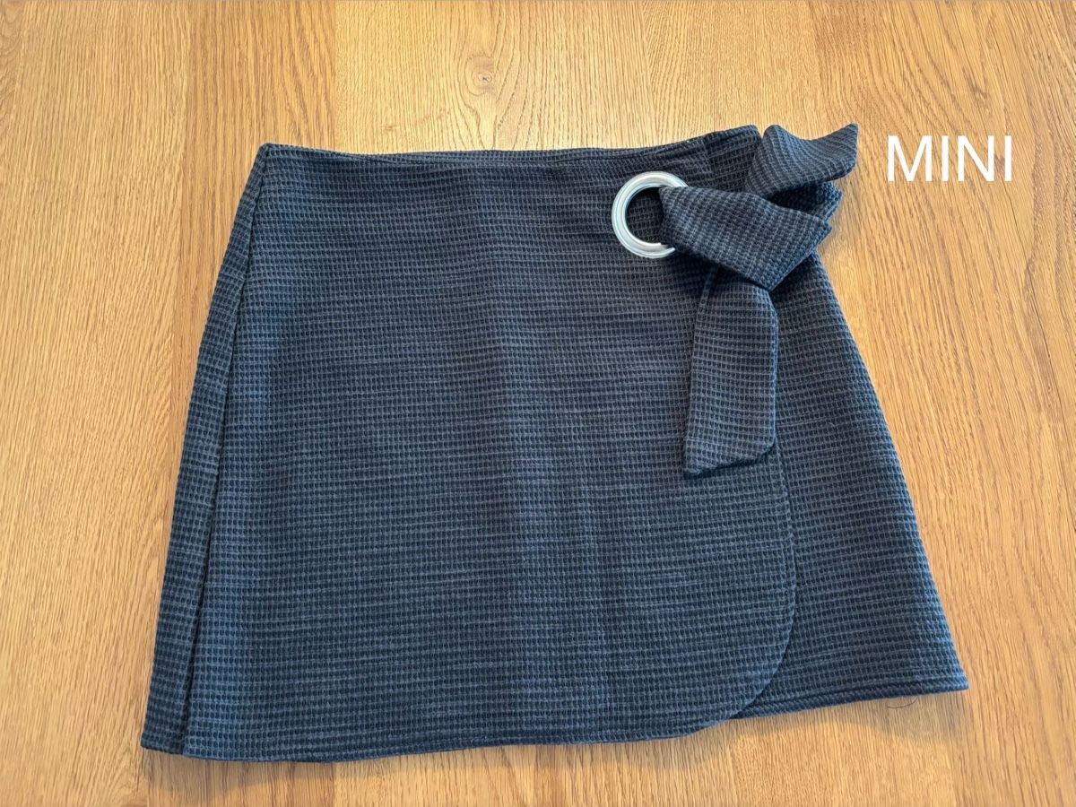 Lotti di vestiti: 6er Set top mini und 3/4 Röcke – Usato da Meyriez venduto da oli1984 8