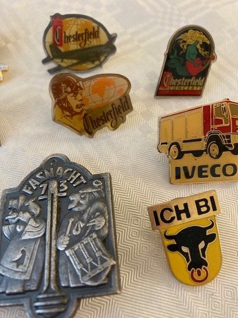 Spille & Fermagli: 17 diverse Pins / Broschen – Usato da Richterswil venduto da Hausi12 1