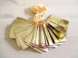 30 kleine goldene Stanniol Weihnachts Kärtchen für Päckchen
