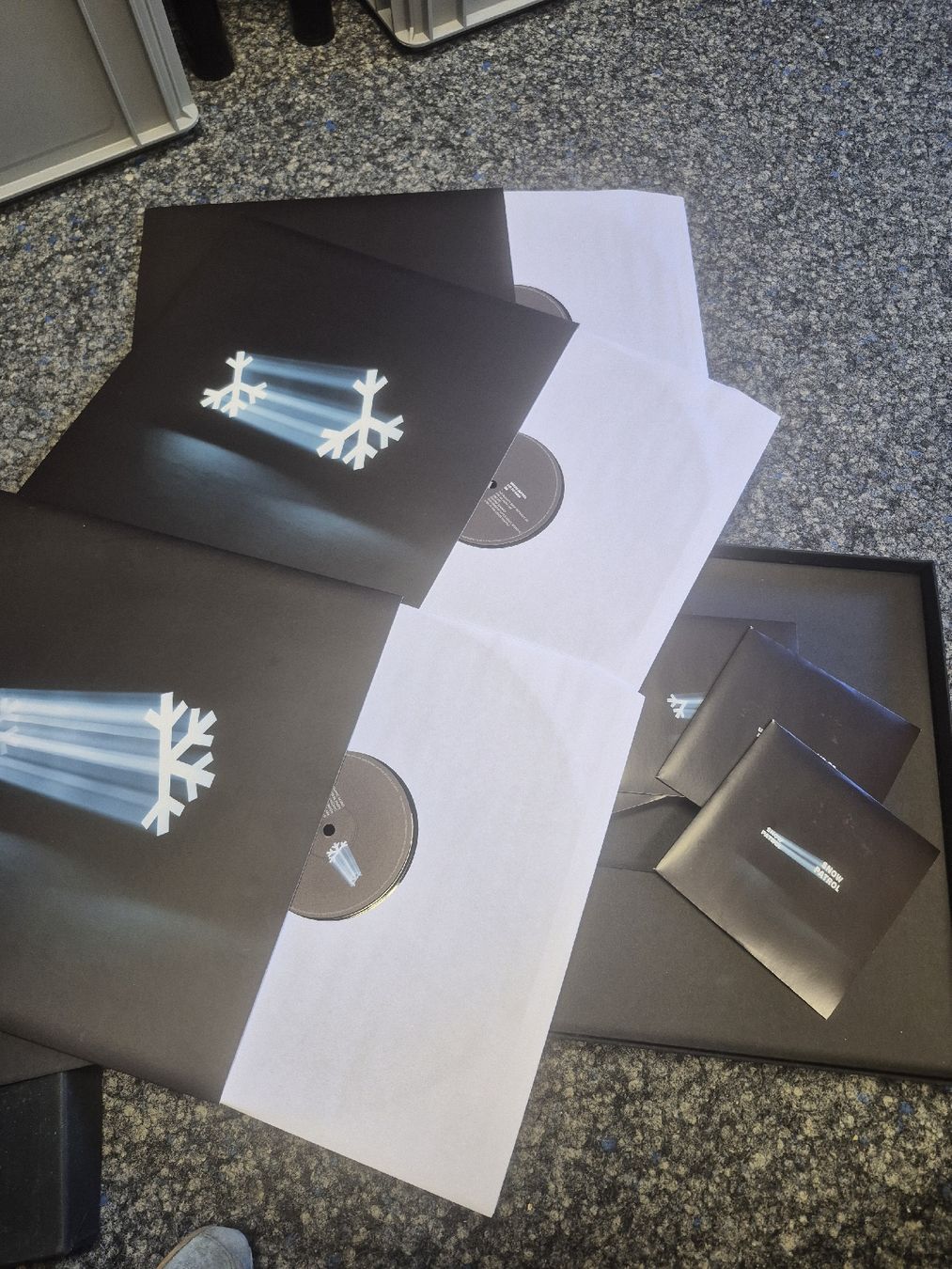 Schallplatten: Snow Patrol Vinyl, CD Box – Gebraucht aus Salavaux von 33_Turae_Baern 1
