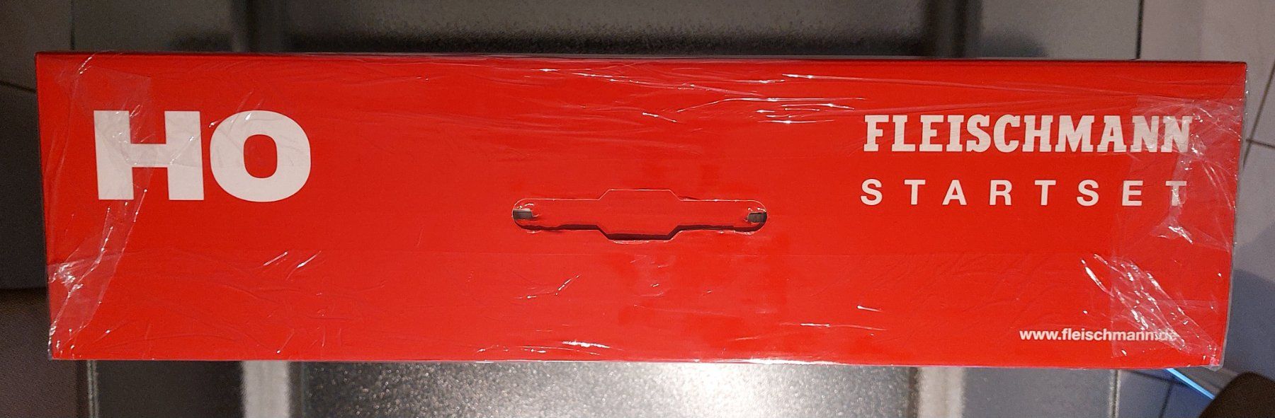 Fleischmann Modellini di ferrovie: Fleischmann 631102 - Startset des Jahres 2011 H0/DC/DSS – Nuovo e nell'imballaggio originale da Rotkreuz venduto da MOBAHN-1zu87 4