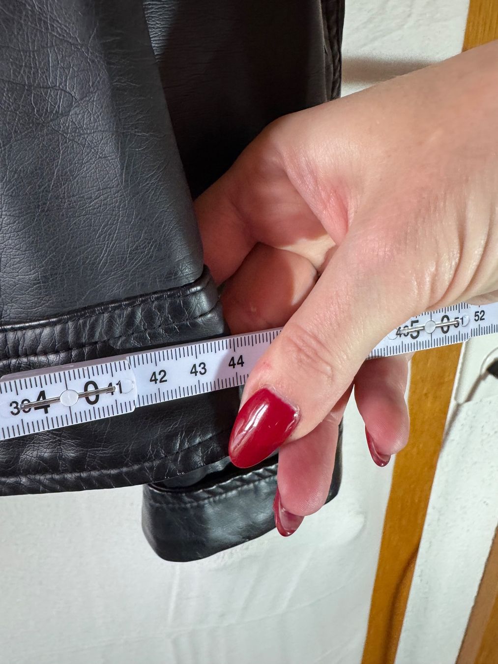 Jacken: schwarze Kunstlederjacke even & odd Gr.S – Gebraucht aus Grosswangen von second_hand_dress 4