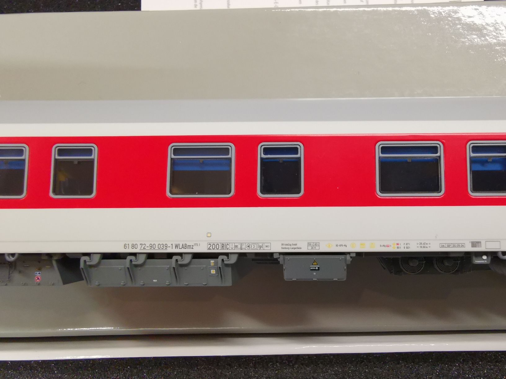LS Models Modelleisenbahnen: LS MODELS 46027 DB Schlafwagen Ep. 5-6 – Gebraucht aus Muri b. Bern von  4