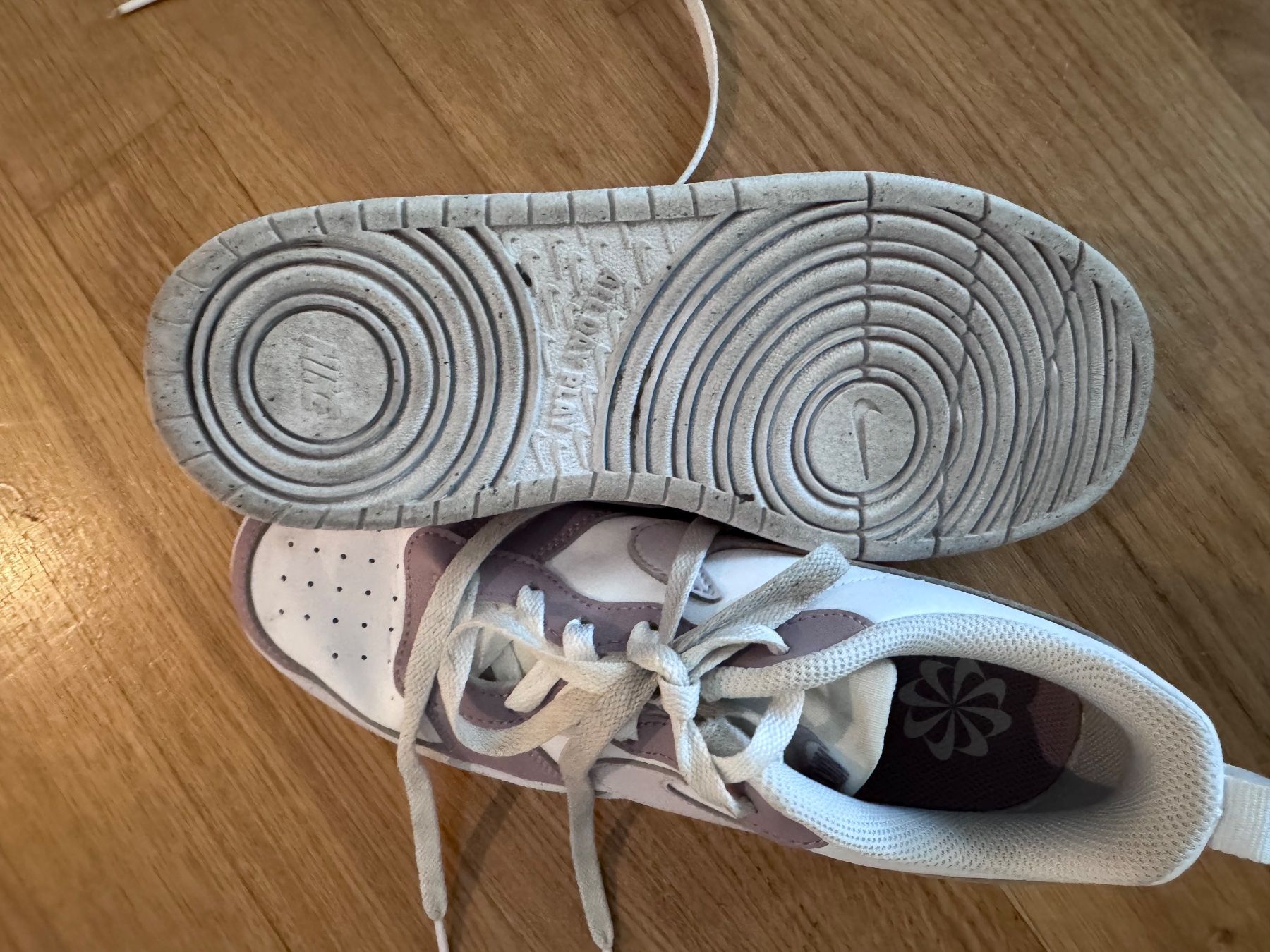 Nike Scarpe da donna: Nike Sneaker weiss flieder – Usato da Kriens venduto da Monti74 2