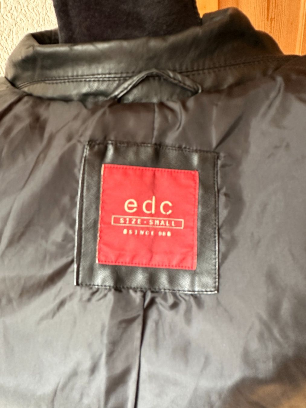 Esprit Jacken: Kunstlederjacke von Esprit, Grösse S – Gebraucht aus Gümmenen von FelizitasHermann 6