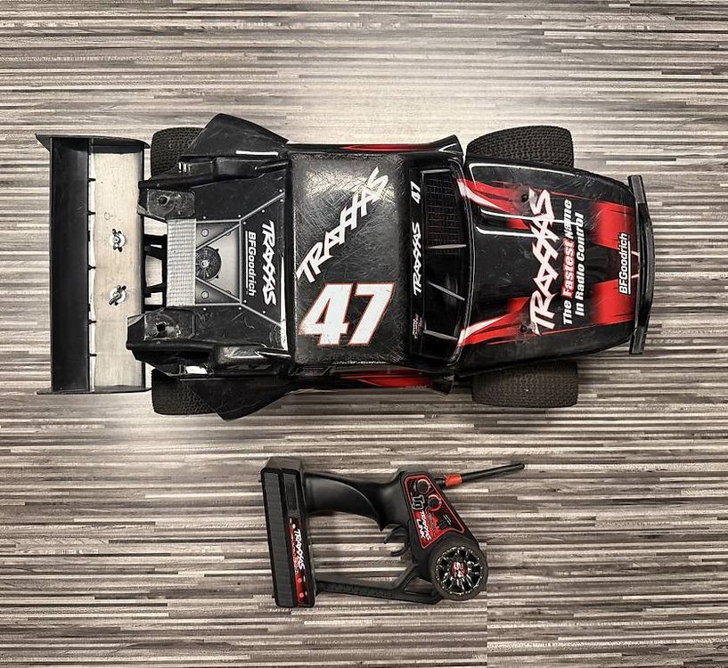 Traxxas Slash 4x4 (Gebraucht) in Penthaz für CHF 50 – nur Abholung auf ...