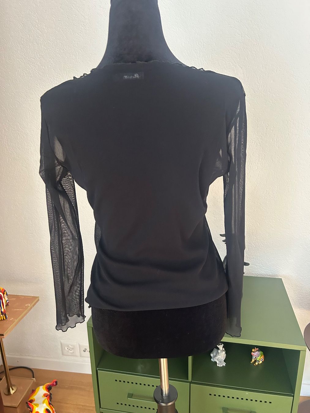 Maglioni & Felpe: Pull transparent noir – Nuovo (secondo la descrizione) da Val-d'Illiez venduto da Dombou 1