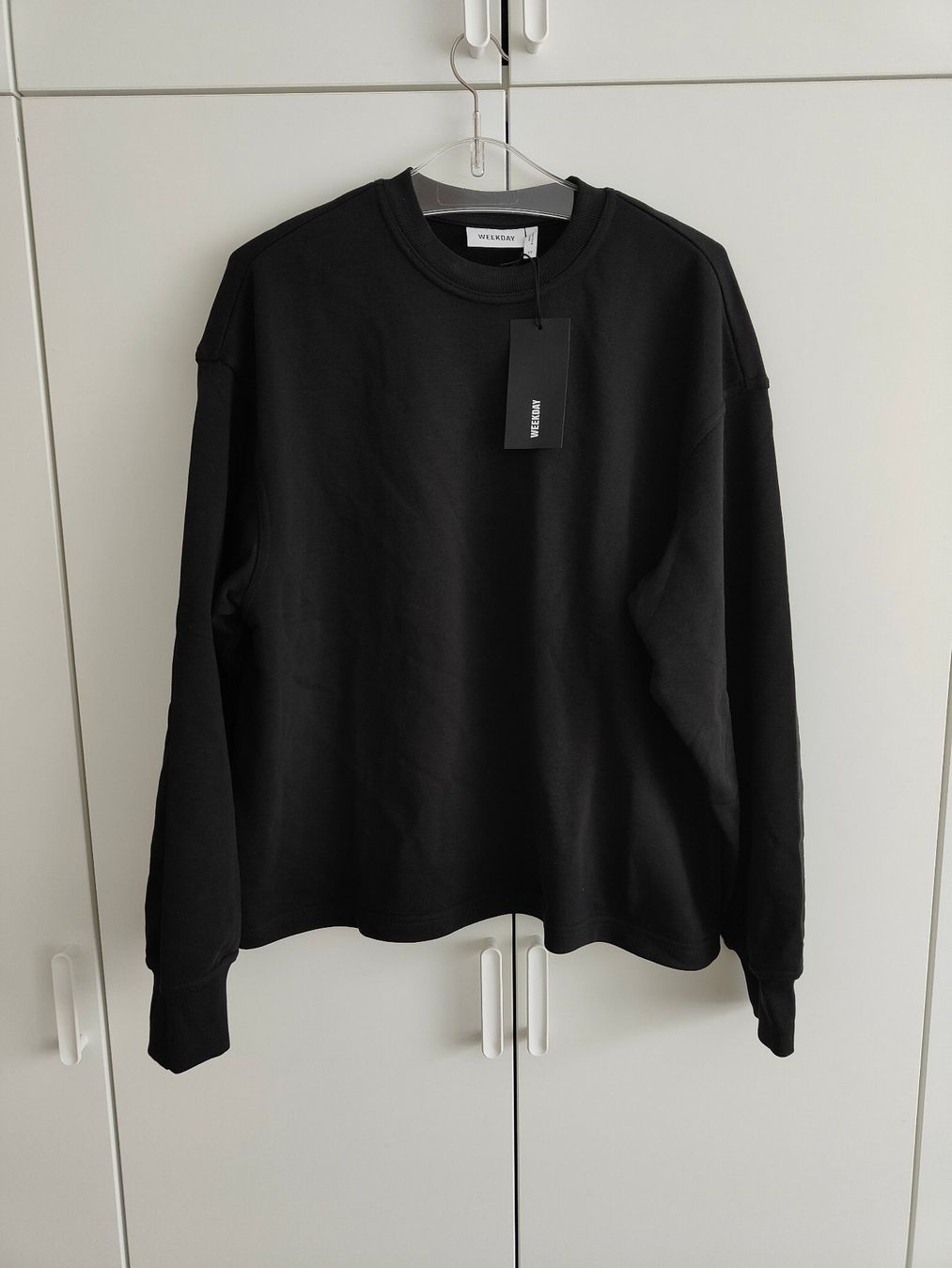 Weekday Maglioni & Felpe: WEEKDAY Sweatshirt - Grösse XS – Nuovo e nell'imballaggio originale da Rickenbach b. Wil venduto da VeryLovelyThings