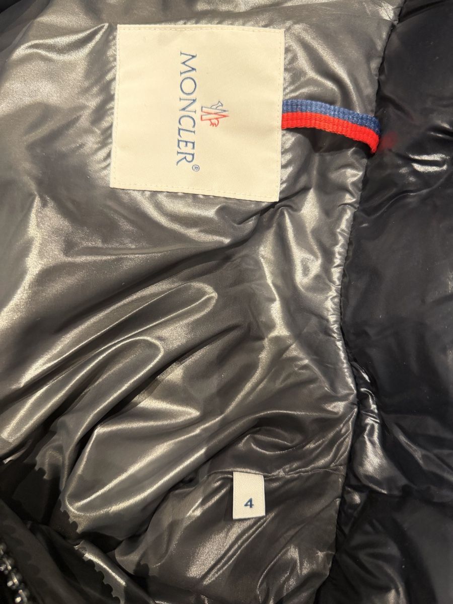 Moncler Giacche: Moncler Daunenjacke – Usato da Wilen bei Wollerau venduto da p_y_fp98 2