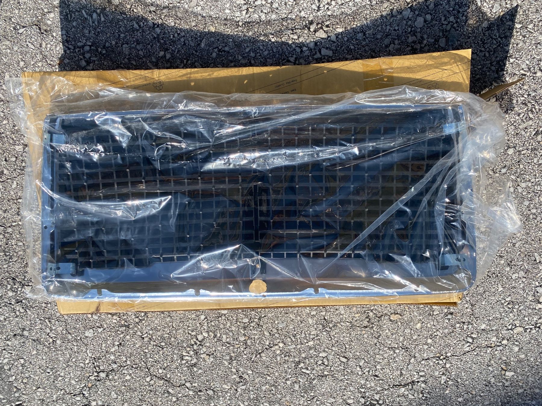 Mercedes-Benz Alle Autoersatzteile: Calandre de Mercedes W124 NEUVE – Neu und originalverpackt aus Ardon von a_laroyale 1