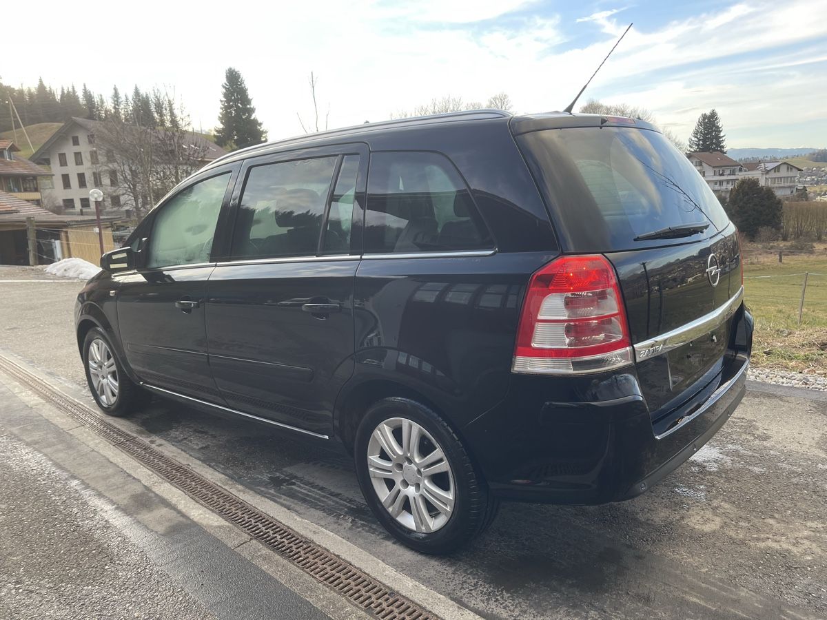 Opel Autos: Opel Zafira Platz 7  – D'occasion à Spiez par bertula 9