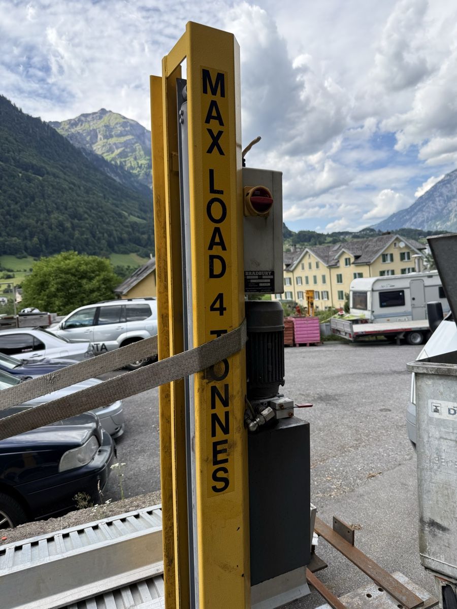 Ponts élévateurs & Crics: 4 Säulen Autolift – Défectueux à Luchsingen par ziggerzigger 1