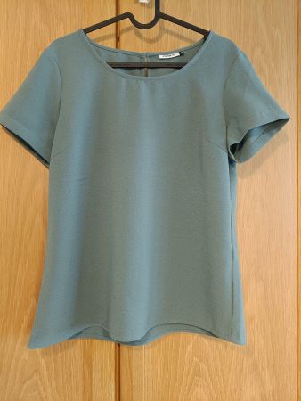Only grünes T-Shirt Gr. 38 – sehr guter Zustand