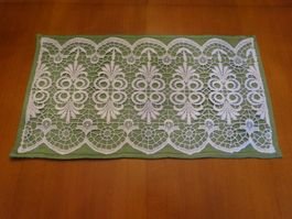 Napperon satin et dentelle