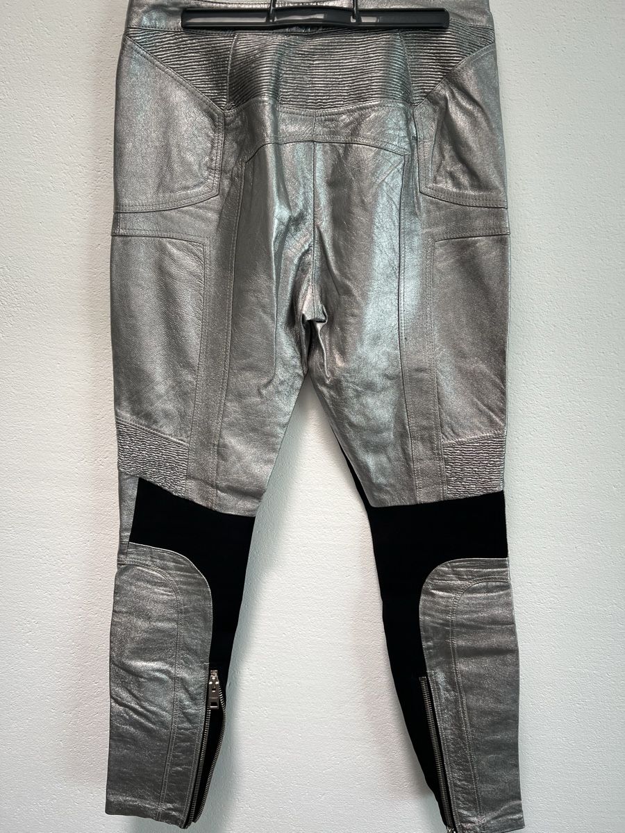 Burberry Hosen: Silberlederhose Burberry – Gebraucht aus Rüschlikon von Mode-ZH13 1